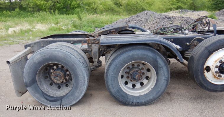 image for item MF9664 2013 Freightliner Coronado  semi truck