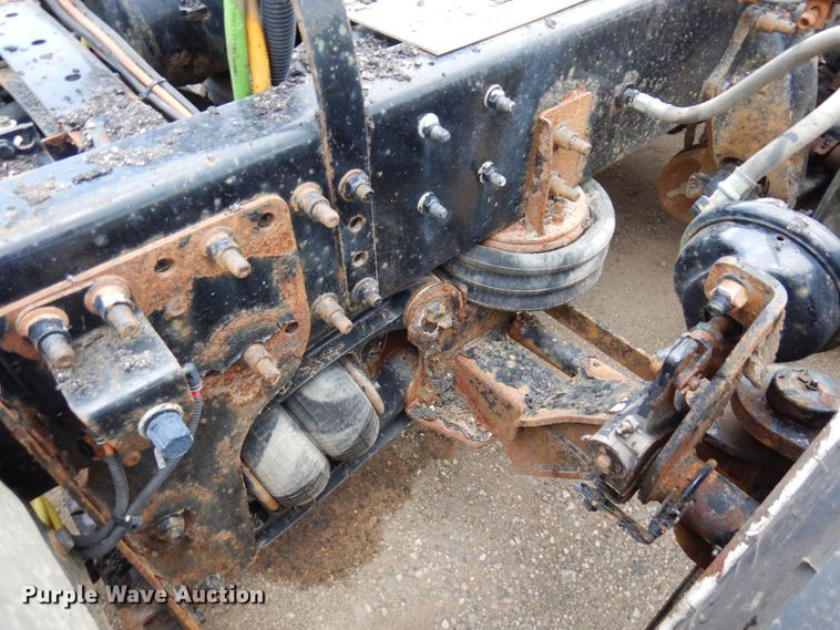 image for item MF9664 2013 Freightliner Coronado  semi truck