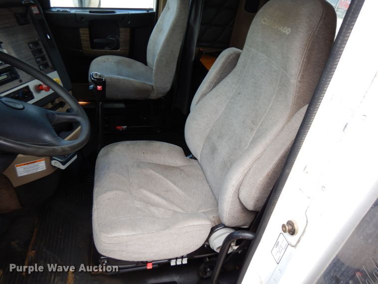 image for item MF9664 2013 Freightliner Coronado  semi truck