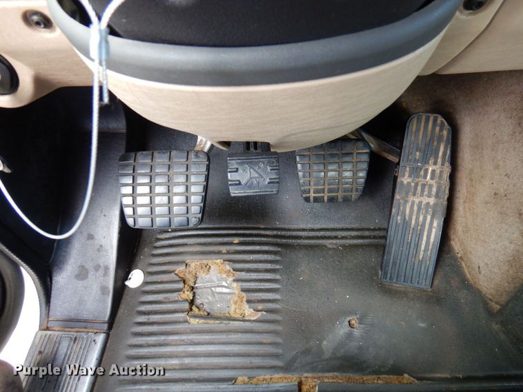 image for item MF9664 2013 Freightliner Coronado  semi truck