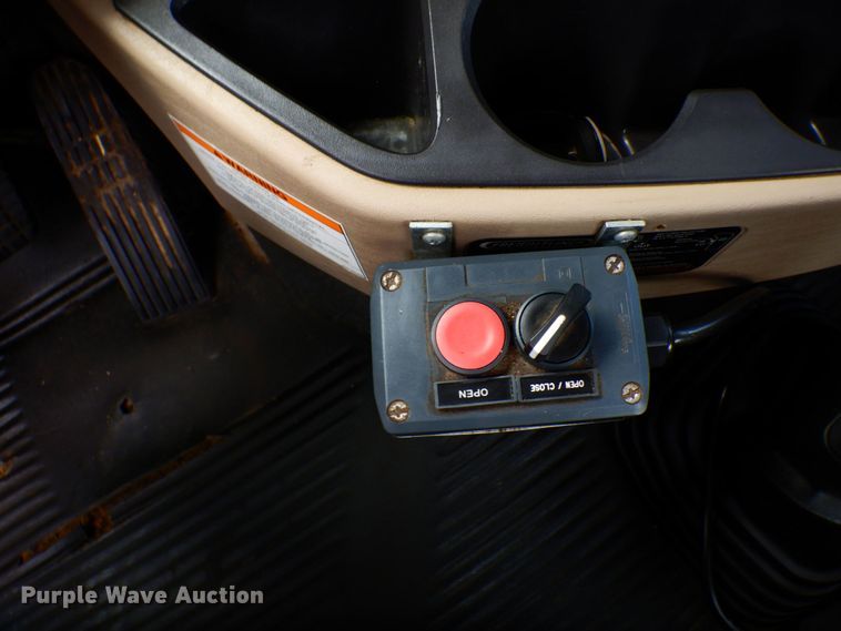 image for item MF9664 2013 Freightliner Coronado  semi truck