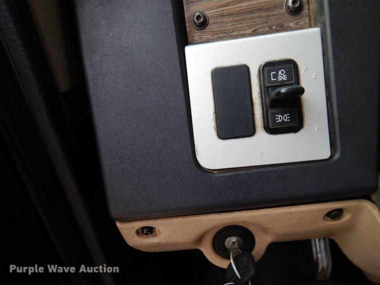 image for item MF9664 2013 Freightliner Coronado  semi truck