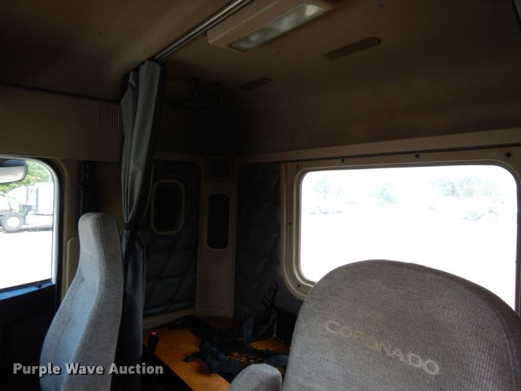 image for item MF9664 2013 Freightliner Coronado  semi truck