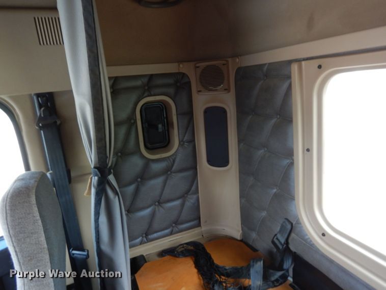 image for item MF9664 2013 Freightliner Coronado  semi truck