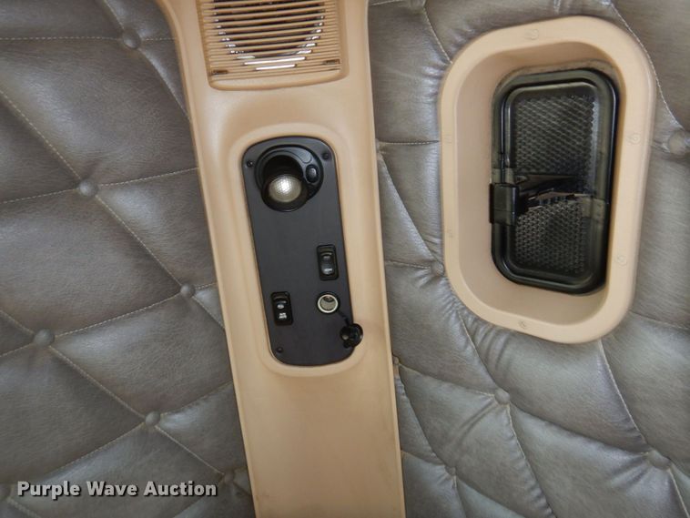 image for item MF9664 2013 Freightliner Coronado  semi truck