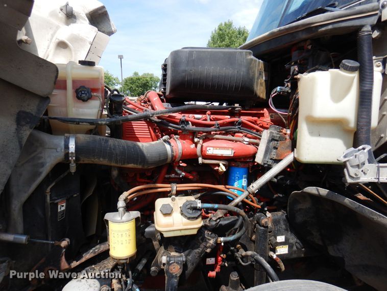 image for item MF9664 2013 Freightliner Coronado  semi truck