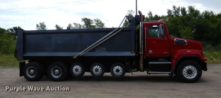 image for item MF9666 2017 Western Star 4700SF  dump truck