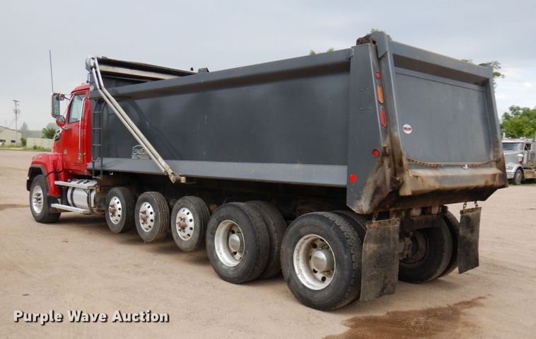 image for item MF9666 2017 Western Star 4700SF  dump truck