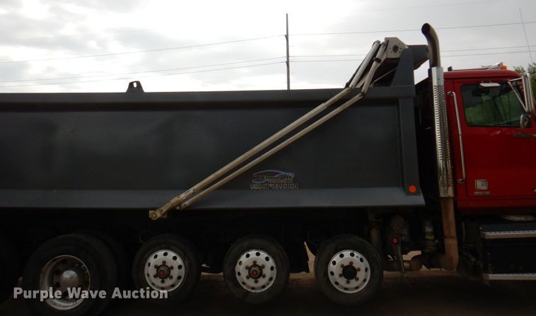image for item MF9666 2017 Western Star 4700SF  dump truck