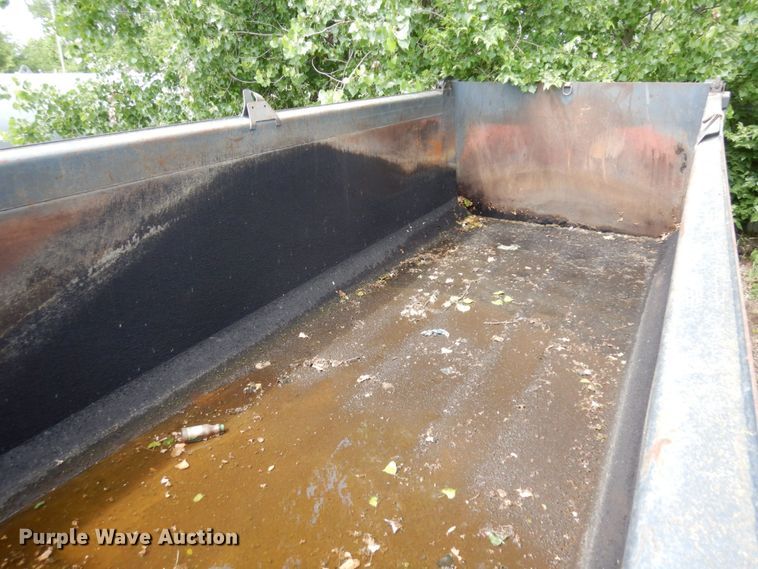 image for item MF9666 2017 Western Star 4700SF  dump truck