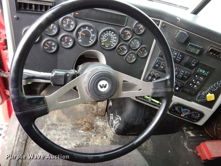 image for item MF9666 2017 Western Star 4700SF  dump truck