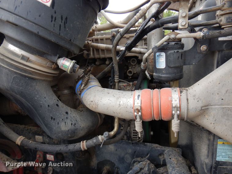 image for item MF9666 2017 Western Star 4700SF  dump truck