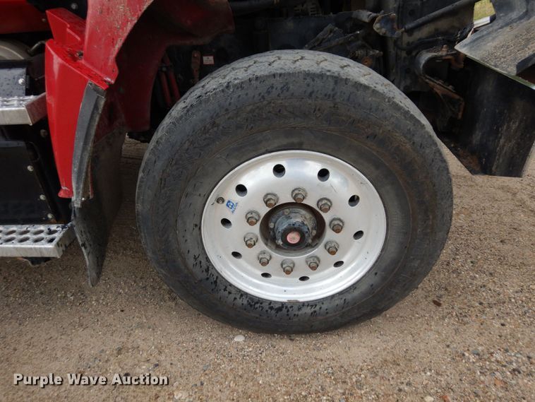 image for item MF9666 2017 Western Star 4700SF  dump truck