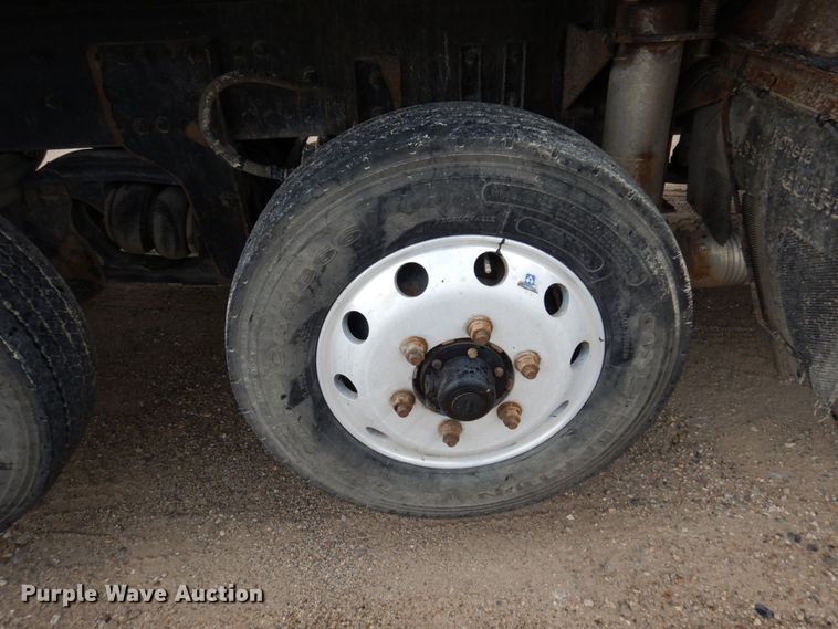 image for item MF9666 2017 Western Star 4700SF  dump truck