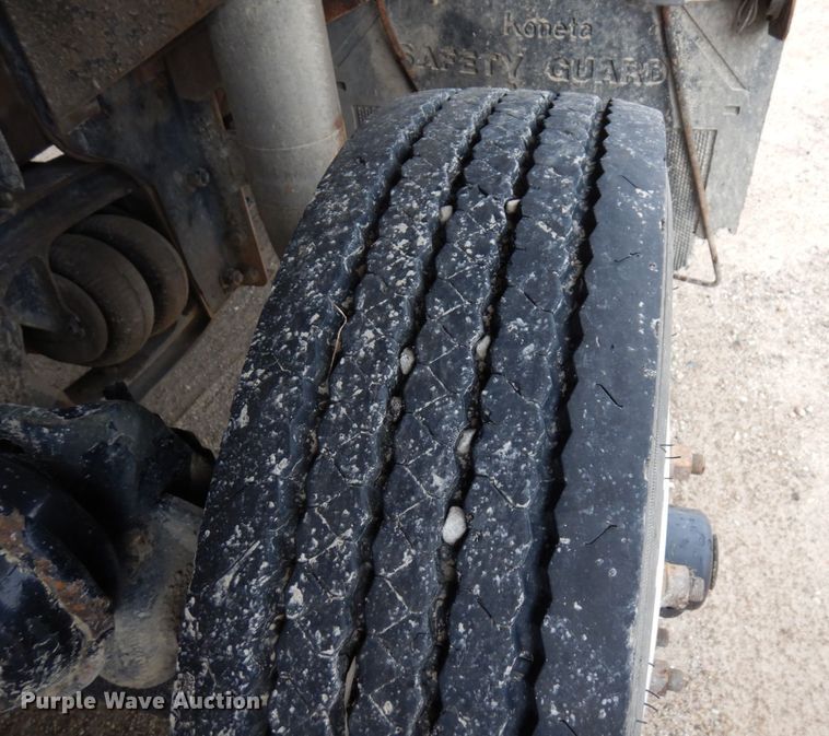 image for item MF9666 2017 Western Star 4700SF  dump truck