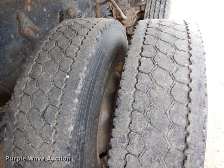 image for item MF9666 2017 Western Star 4700SF  dump truck