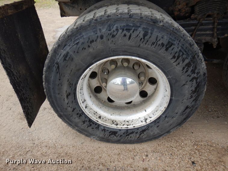 image for item MF9666 2017 Western Star 4700SF  dump truck