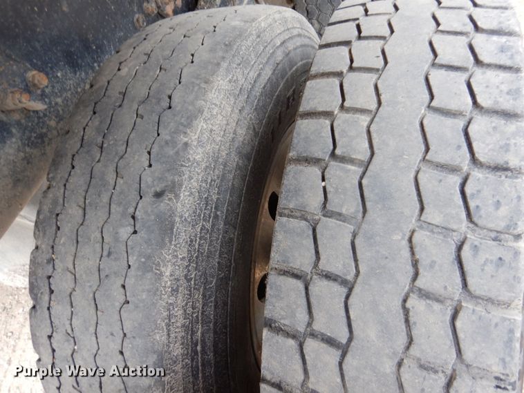 image for item MF9666 2017 Western Star 4700SF  dump truck