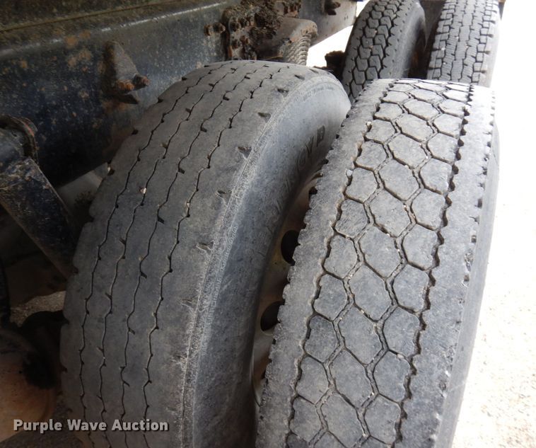 image for item MF9666 2017 Western Star 4700SF  dump truck