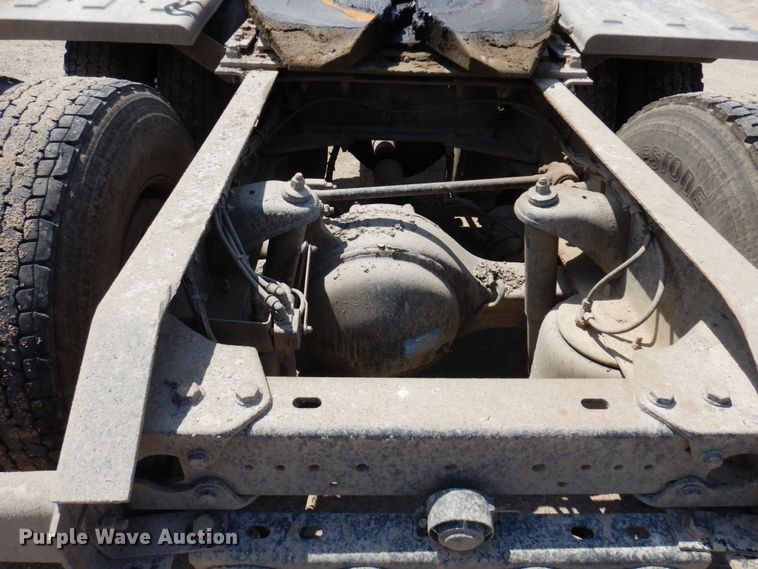 image for item MF9668 2016 Kenworth T800  semi truck