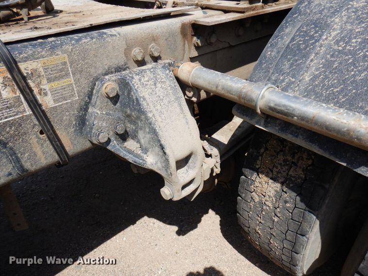 image for item MF9668 2016 Kenworth T800  semi truck