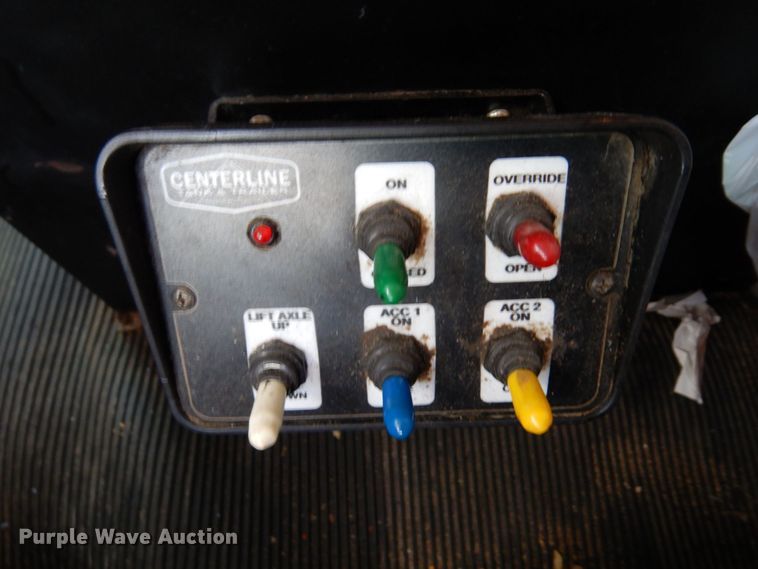 image for item MF9668 2016 Kenworth T800  semi truck