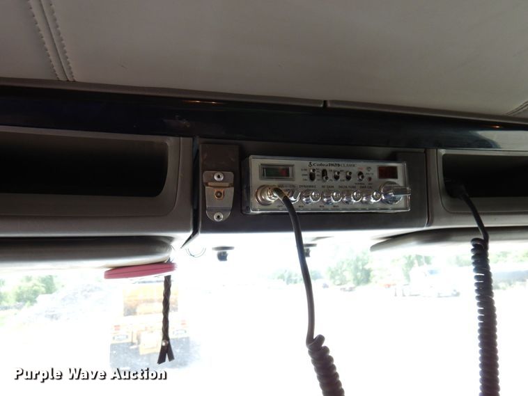 image for item MF9668 2016 Kenworth T800  semi truck