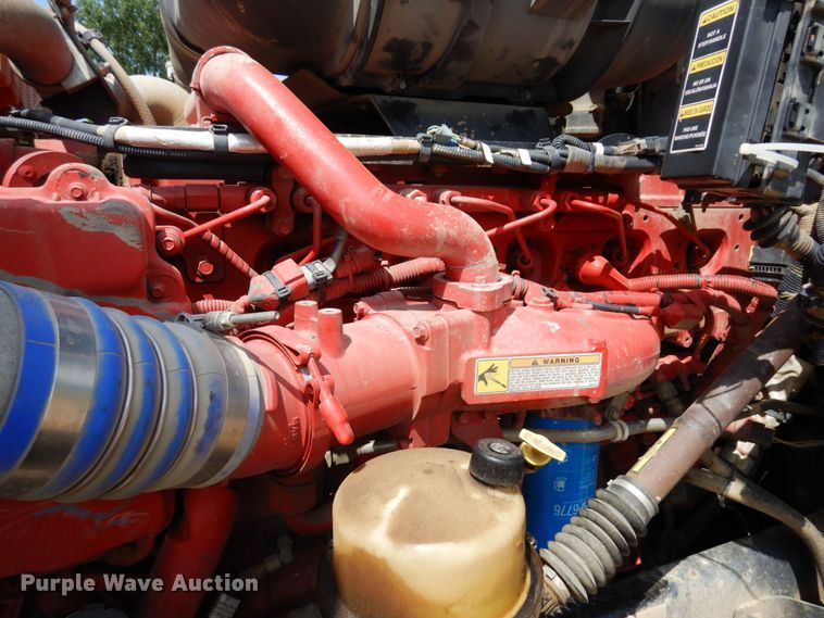 image for item MF9668 2016 Kenworth T800  semi truck