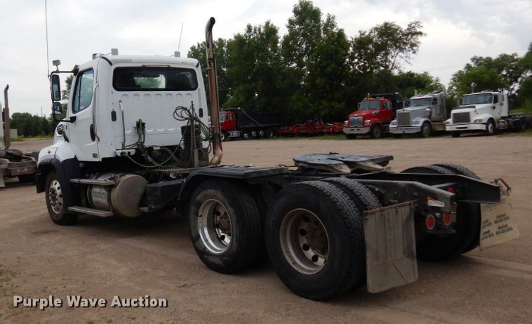 image for item MF9684 2016 Freightliner 114SD  semi truck