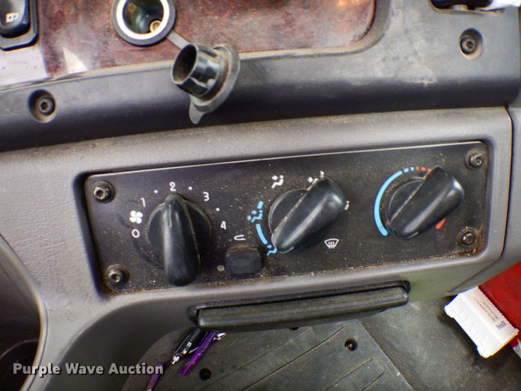 image for item MF9684 2016 Freightliner 114SD  semi truck