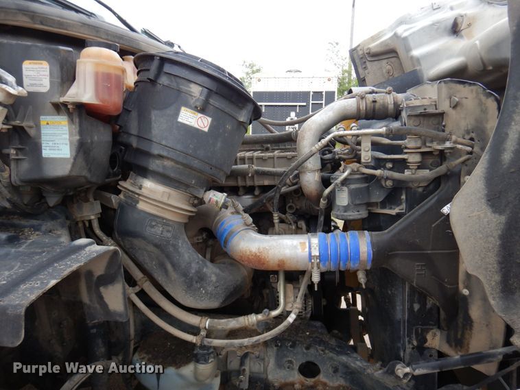 image for item MF9684 2016 Freightliner 114SD  semi truck