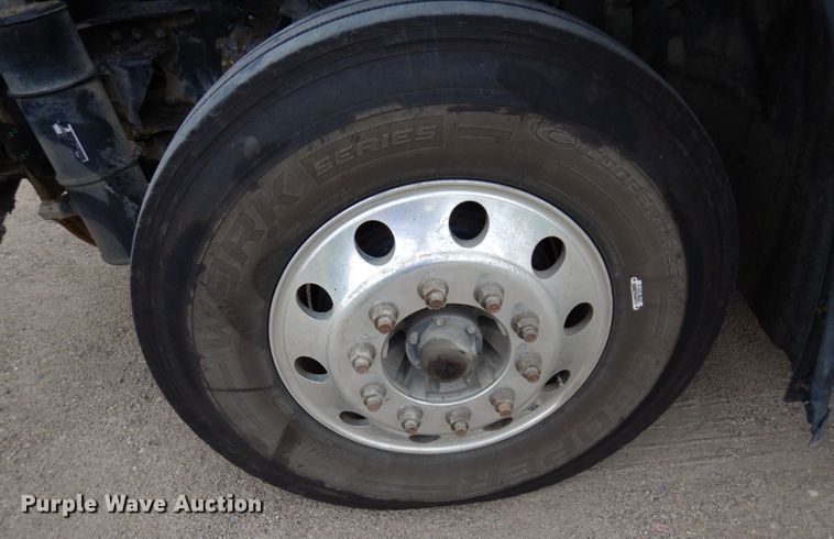 image for item MF9684 2016 Freightliner 114SD  semi truck