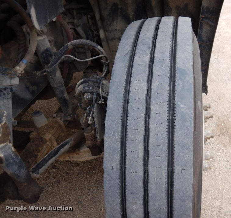 image for item MF9684 2016 Freightliner 114SD  semi truck