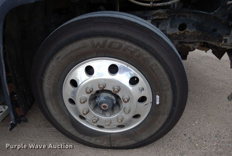 image for item MF9684 2016 Freightliner 114SD  semi truck