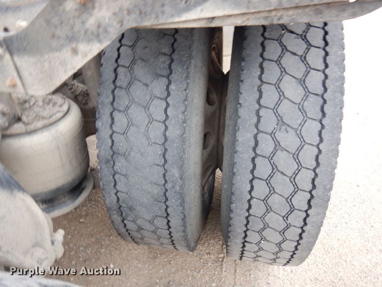 image for item MF9684 2016 Freightliner 114SD  semi truck