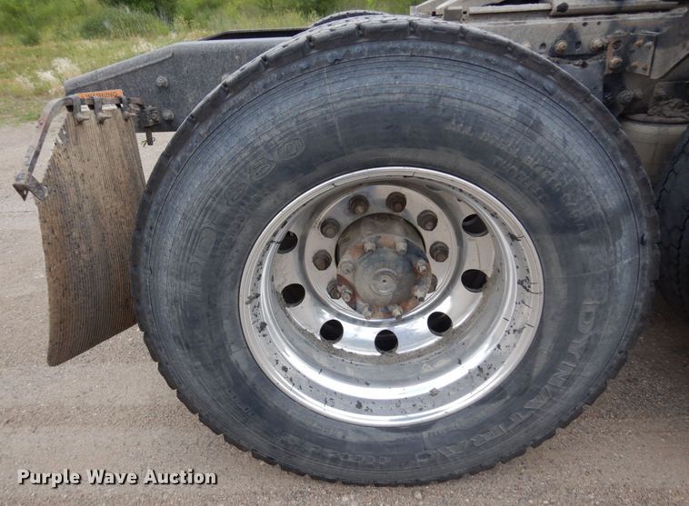 image for item MF9684 2016 Freightliner 114SD  semi truck