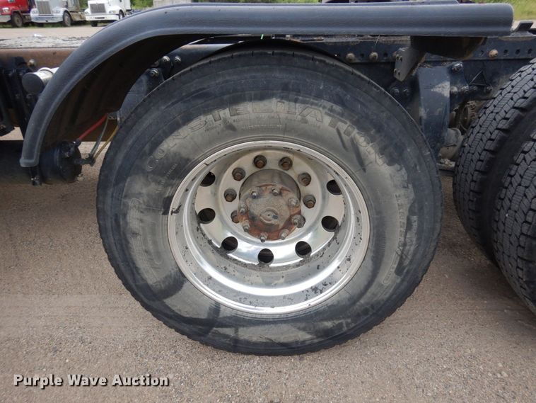 image for item MF9684 2016 Freightliner 114SD  semi truck