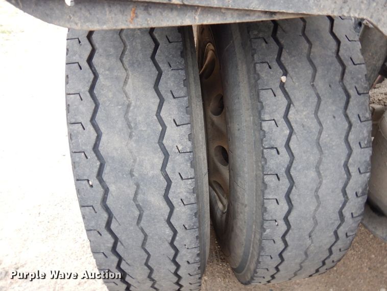 image for item MF9684 2016 Freightliner 114SD  semi truck