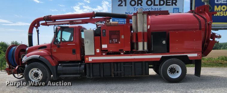 image for item MK9000 2007 International 7400  sewer jetter truck