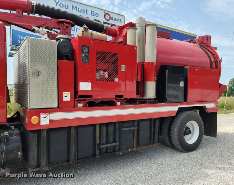 image for item MK9000 2007 International 7400  sewer jetter truck
