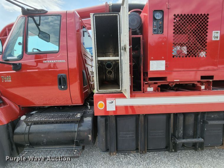 image for item MK9000 2007 International 7400  sewer jetter truck