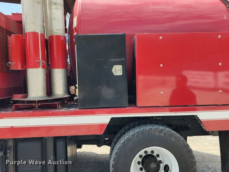 image for item MK9000 2007 International 7400  sewer jetter truck