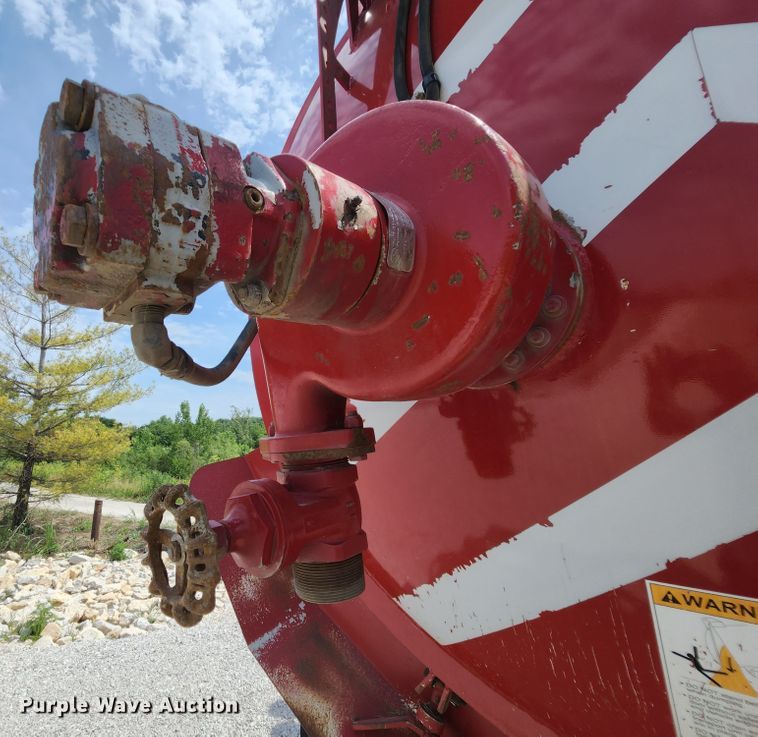 image for item MK9000 2007 International 7400  sewer jetter truck