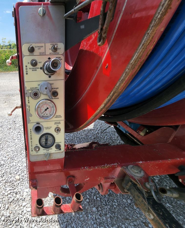 image for item MK9000 2007 International 7400  sewer jetter truck