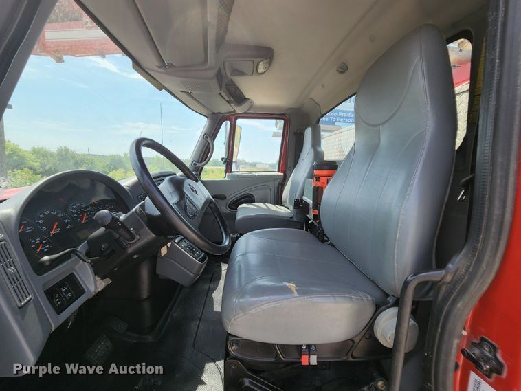 image for item MK9000 2007 International 7400  sewer jetter truck