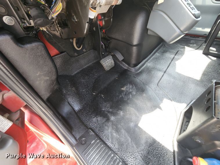 image for item MK9000 2007 International 7400  sewer jetter truck