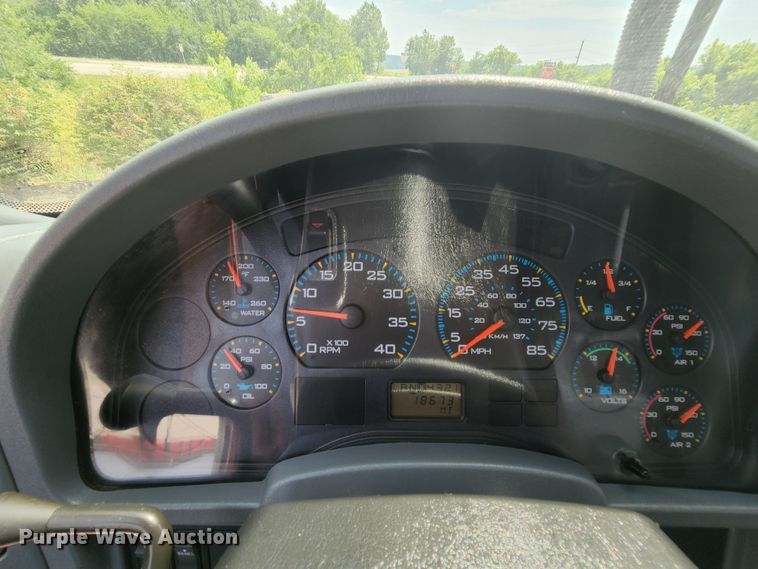 image for item MK9000 2007 International 7400  sewer jetter truck