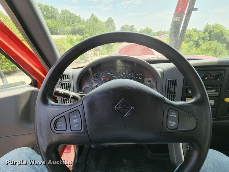 image for item MK9000 2007 International 7400  sewer jetter truck