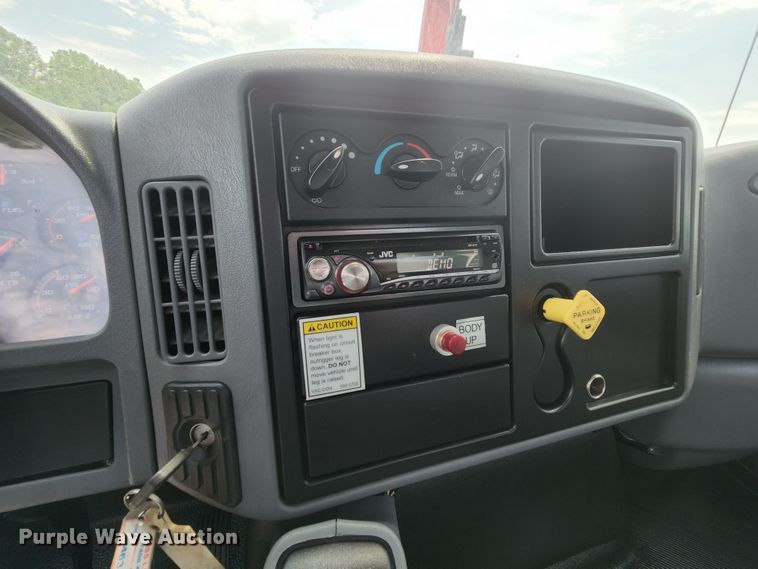 image for item MK9000 2007 International 7400  sewer jetter truck