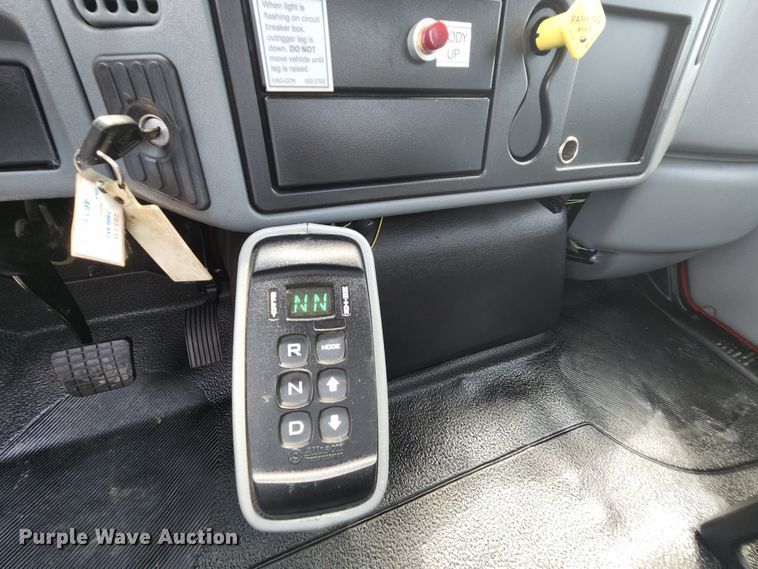 image for item MK9000 2007 International 7400  sewer jetter truck